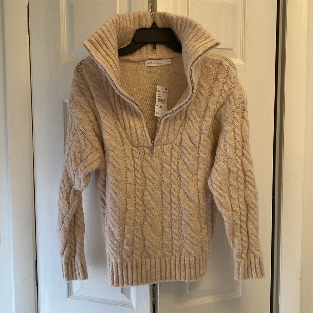 🆕 Cable Stitch Quarter Zip Sweater - Picture 3 of 5